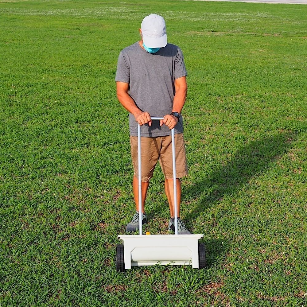 Seed Spreader: image 7