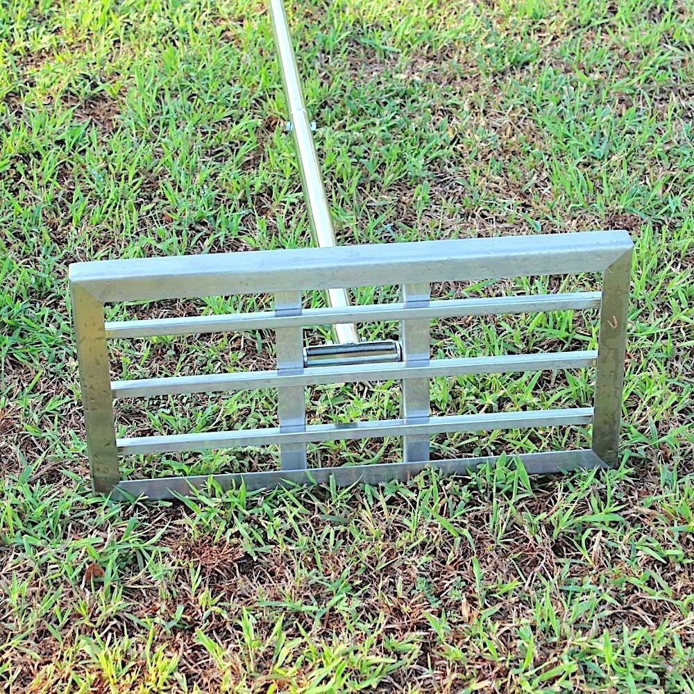 Lawn Leveller: 30" / 75cm Yard Spreader: image 6