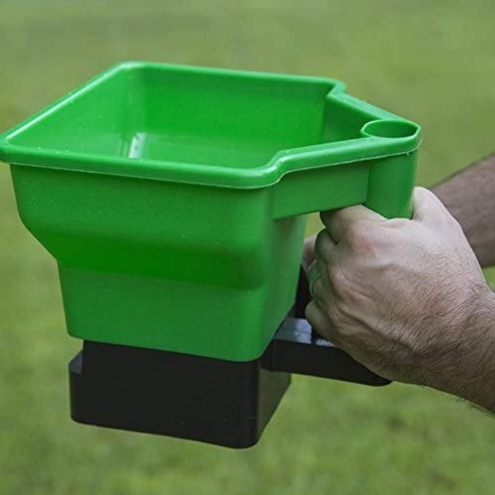 Lawn Fertiliser Spreader: image 2